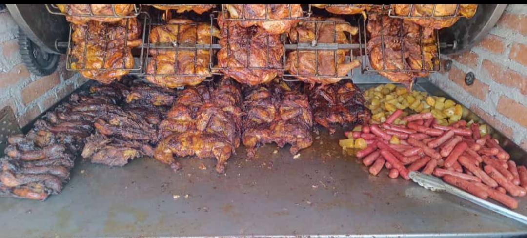 Pollos a la leña "Juquilita"