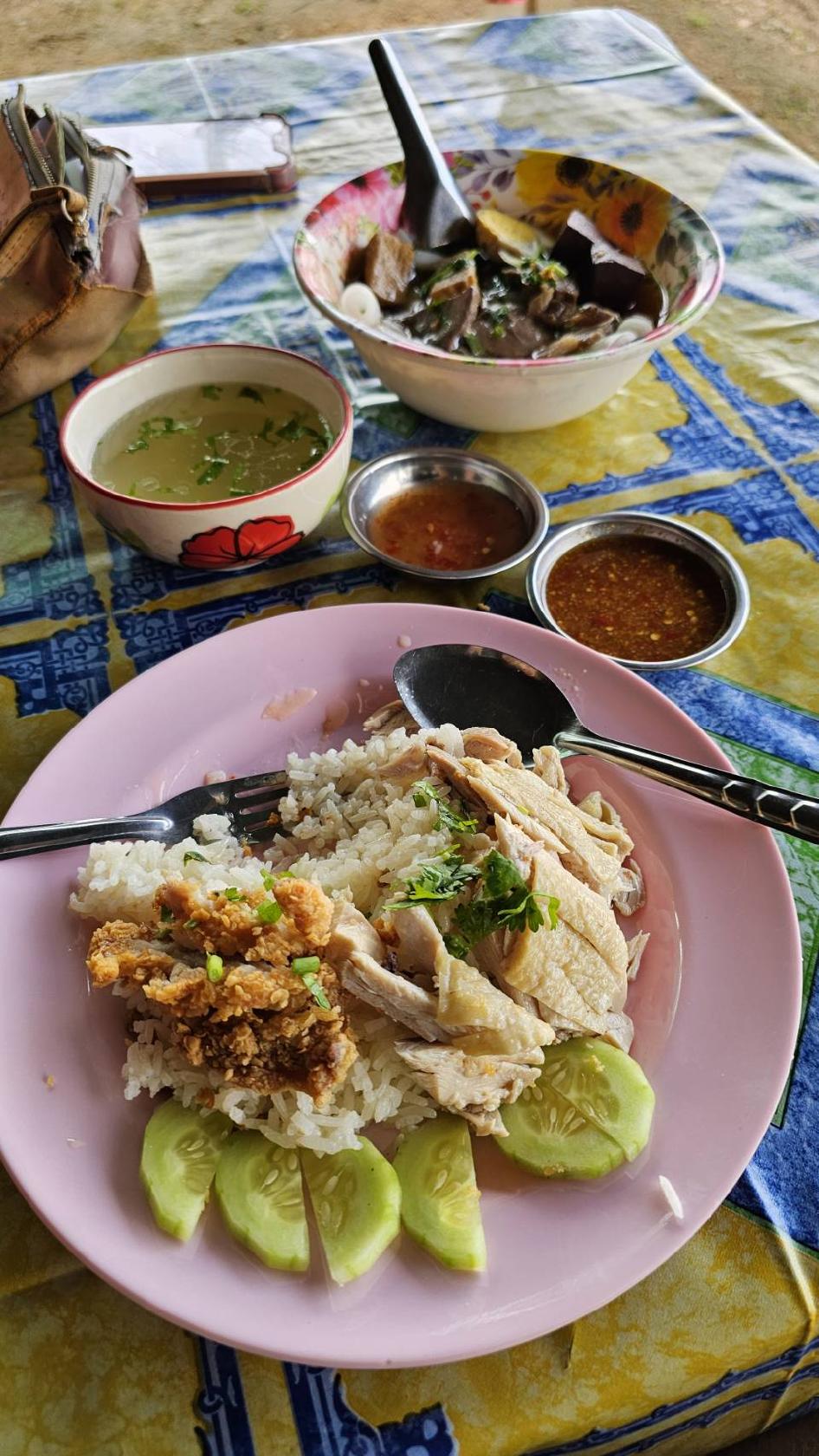 ร้านข้าวมันไก่ป้าตุ้ม