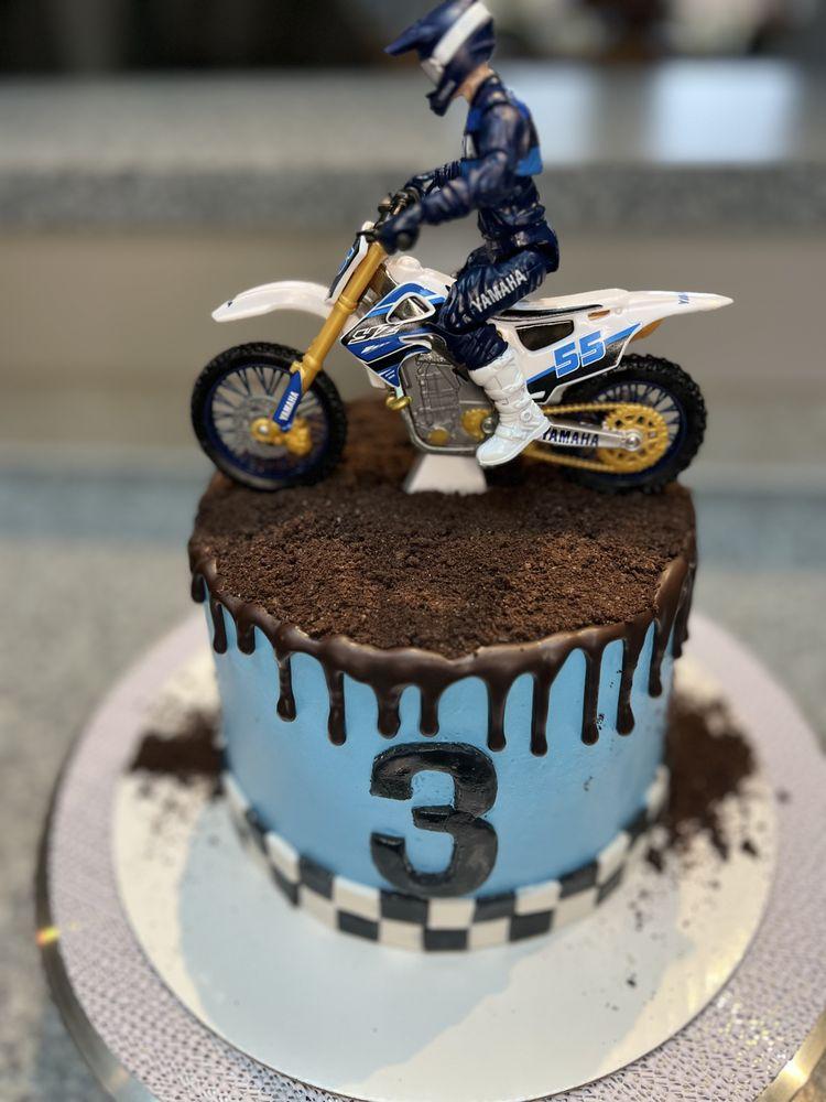 Royal T’s Bakery