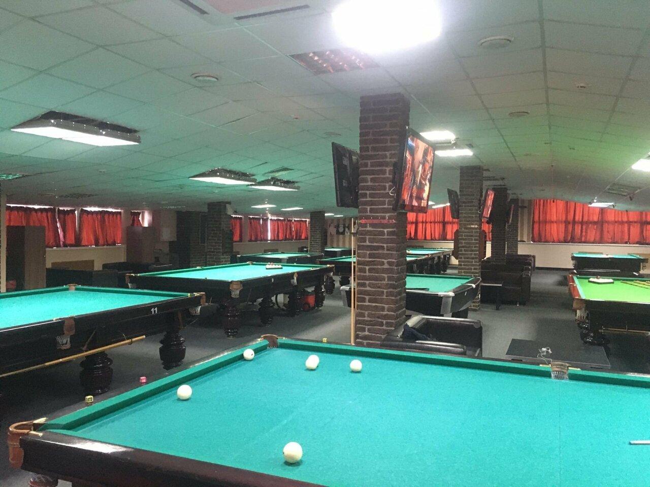 Billiard club