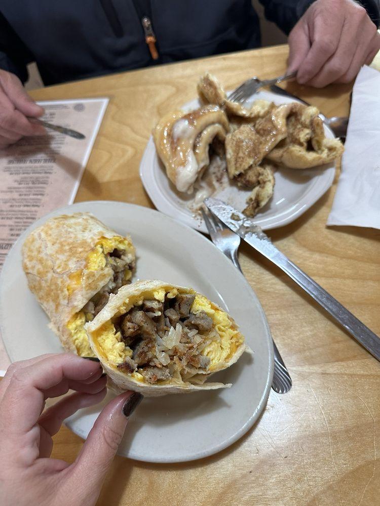 Leon’s Cafe