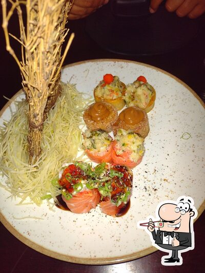 Presenteie-se com sushi no Dashi Sushi Bar Praia do Forte