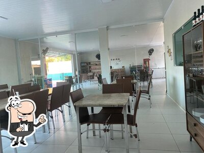 O interior do Restaurante e Lanchonete 3 Poderes