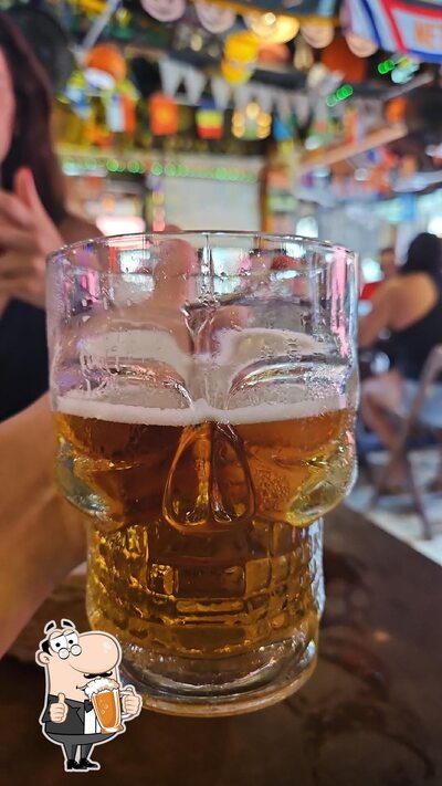 Desfute uma tulipa de cerveja leve ou escura