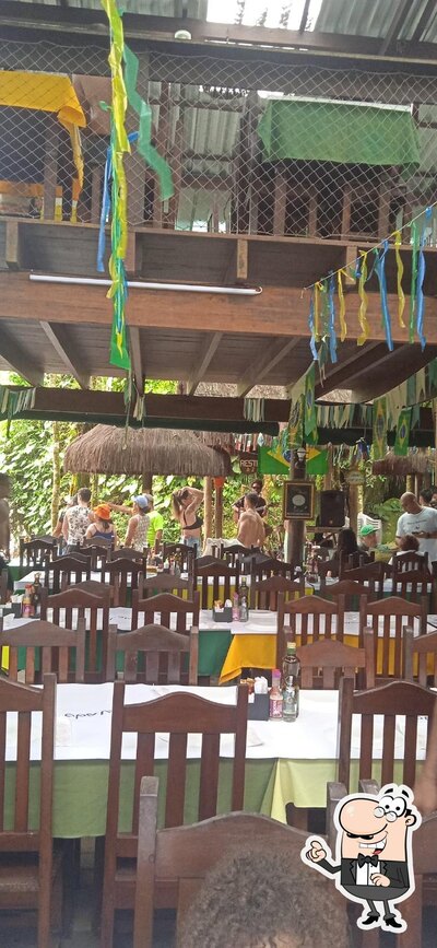 Veja imagens do interior do Restaurante Poço do Tarzan