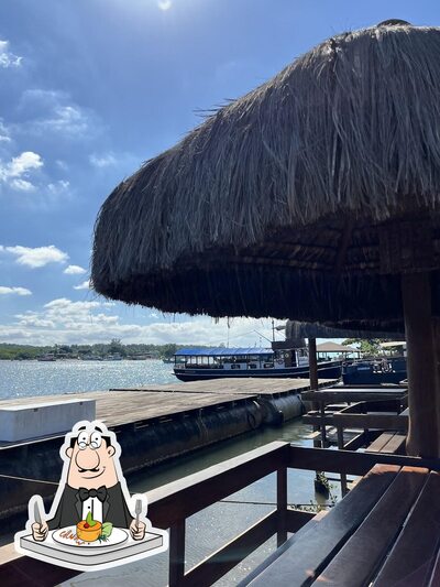 Comida em Restaurante Mocambo