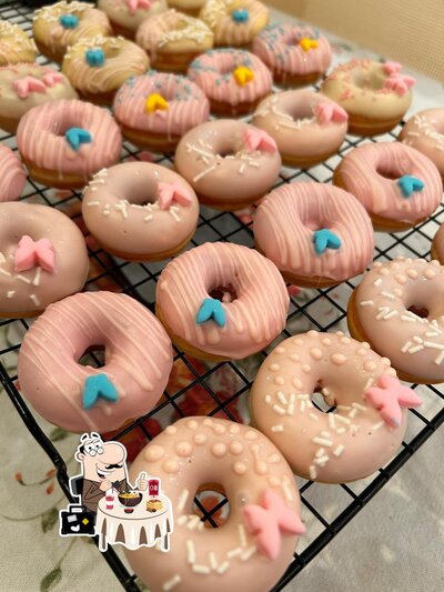 Platos en LA Siston Donuts