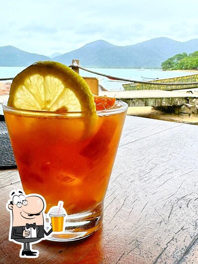 Experimente diversos drinques disponíveis no Porto do Engenho