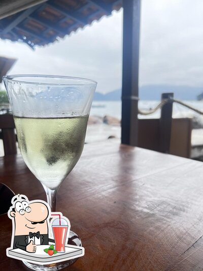 Desfrute de uma bebida no Porto do Engenho