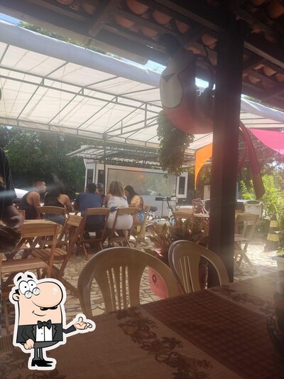 Veja imagens do interior do Patty Café