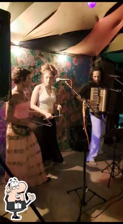 Veja imagens do interior do Sana Bambu Bar