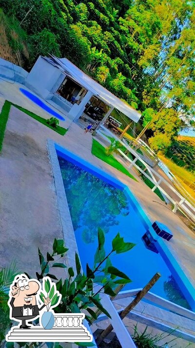 Veja a área externa do Balneário Do Rodrigo