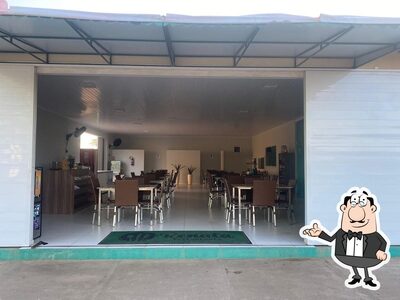 O interior do Restaurante e Lanchonete 3 Poderes