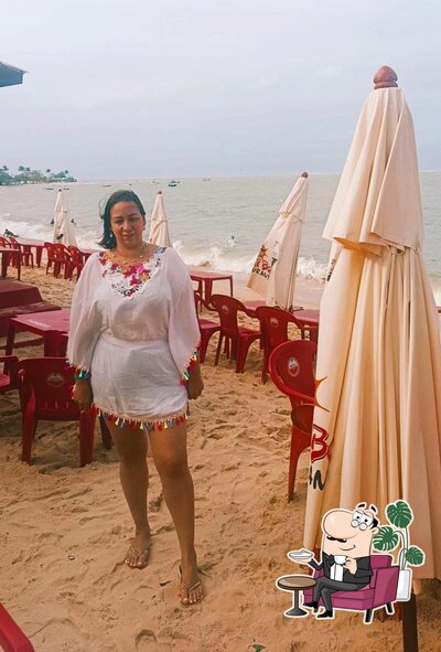 Veja imagens do interior do Balli Bar Cabana