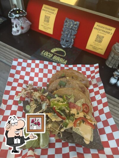 Siediti a un tavolo di Loco Birria x Liebling