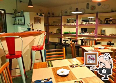 O interior do LoHe Cozinha