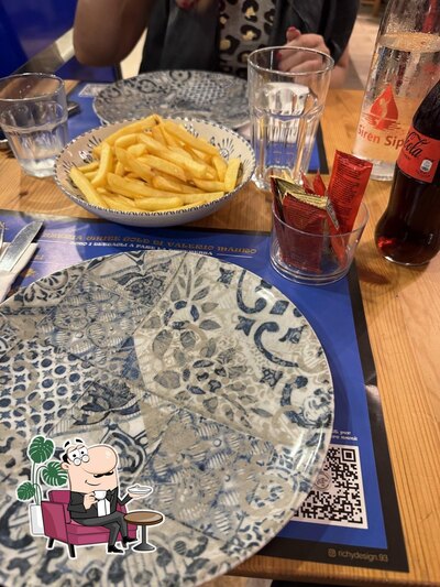 Siediti a un tavolo di Pizzeria White Gold