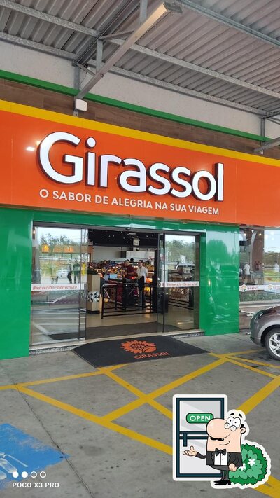 O exterior do Girassol Laguna – Restaurante Cafeteria Posto Presentes Parada Completa