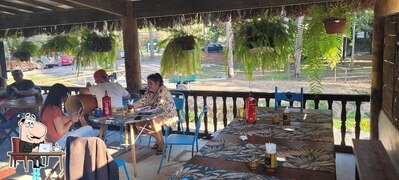 Veja imagens do interior do Bar ku da mata