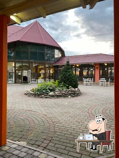 Посмотрите на внутренний интерьер "Елей-пили"