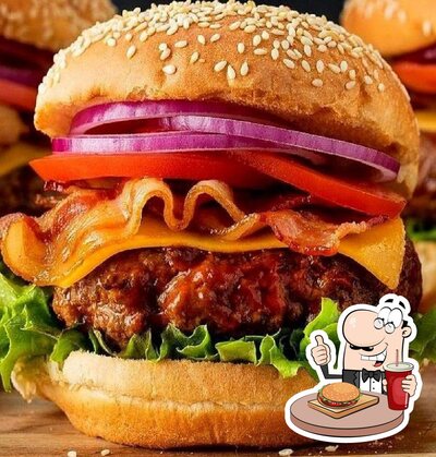 Deguste um dos hambúrgueres oferecidos no Bura's Burguer
