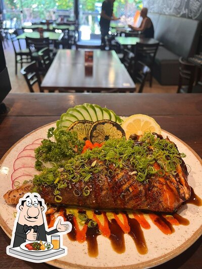 Platos en Dashi Sushi Bar Praia do Forte