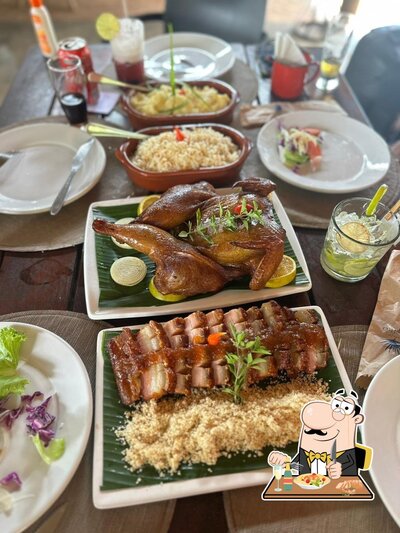 Platos en Espaço Papiro