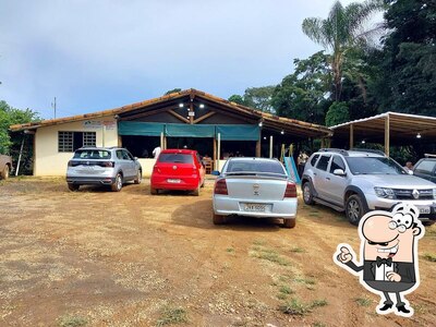 Descubra a área externa do Venda Armazém da Cachaça