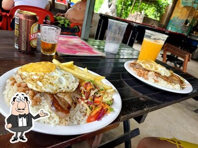 O interior do Paradinha lanchonete