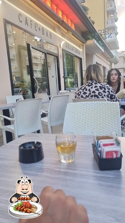 Platti al Caffè Contrada Pub