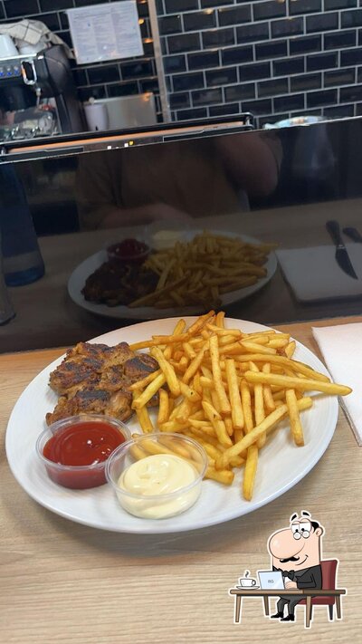 Installez-vous à l'une des tables de Le Stessio