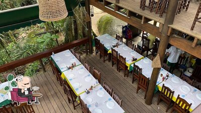 Veja imagens do interior do Restaurante Poço do Tarzan