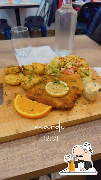 Commandez diverses boissons servies à Les Retrouvailles