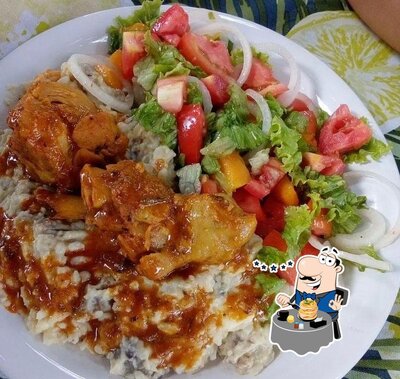 Comida em RESTAURANTE FAMILIAR