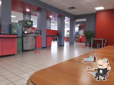 Siediti a un tavolo di Dussmann Service